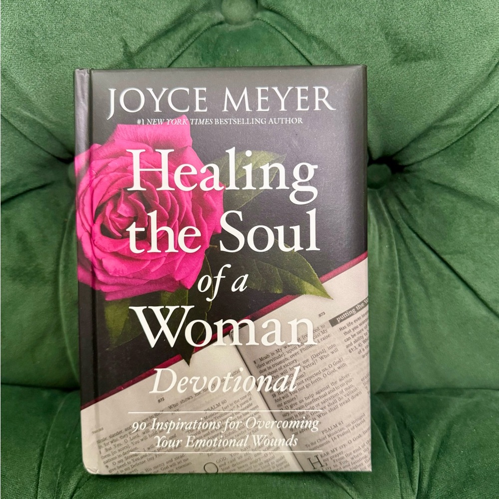 Healing the Soul of a Woman Devotional Book